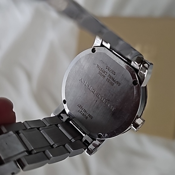 Burberry watch is silver and rose gold - Picture 2 of 4